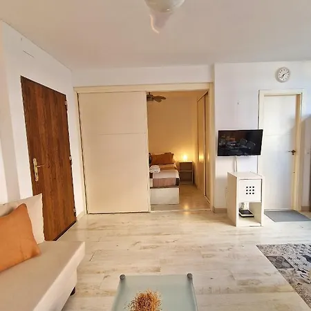Confortable Apartamento En El Centro De Con Parking Apartment
