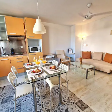 Apartment Confortable Apartamento En El Centro De Con Parking *