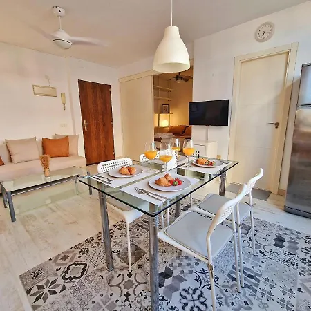 Confortable Apartamento En El Centro De Con Parking Apartment *
